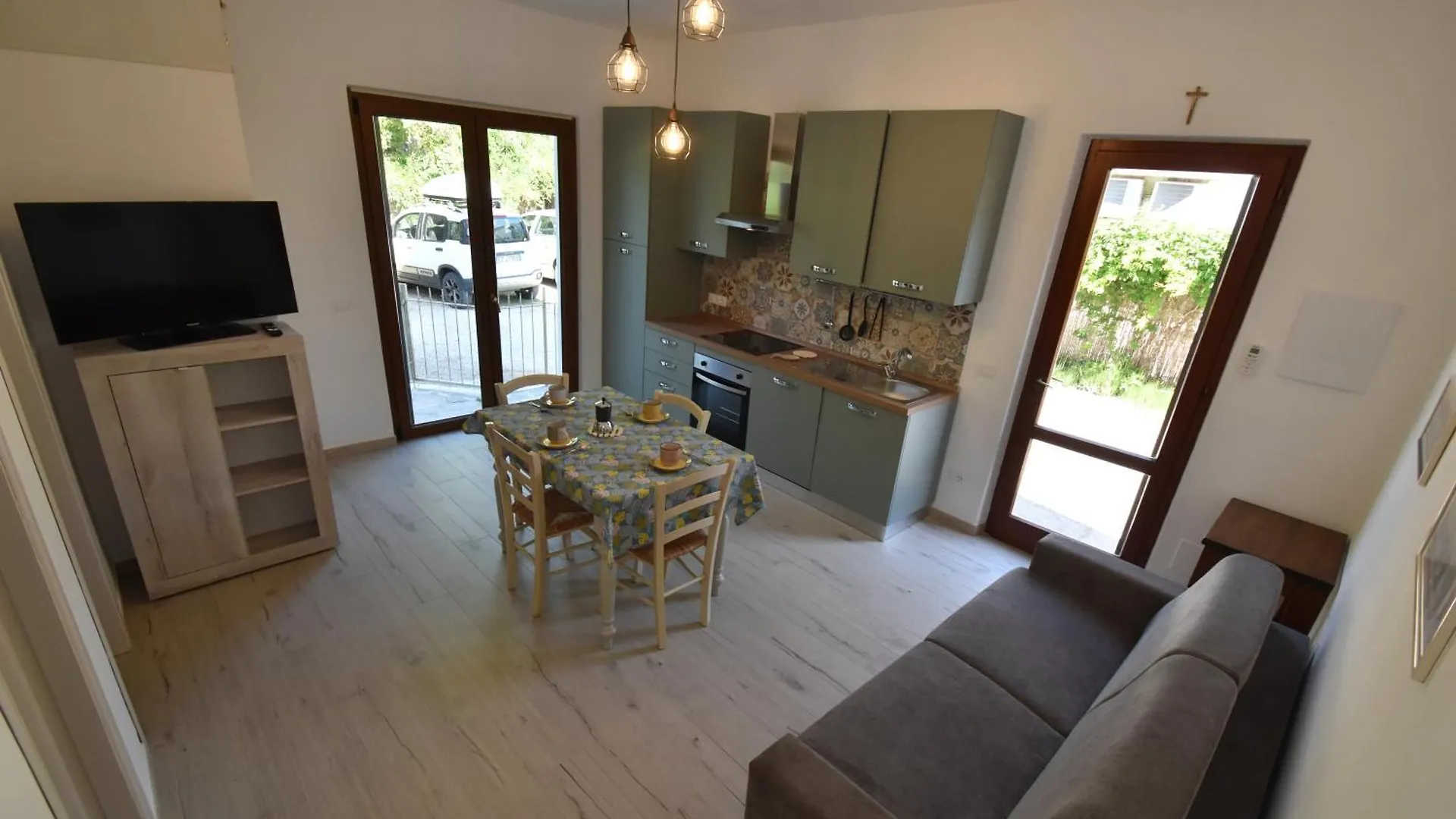 Apartment Trilocale Anfora - Zona Mare Con Spazio Esterno, Clima, Posto Auto Marina di Campo Italy